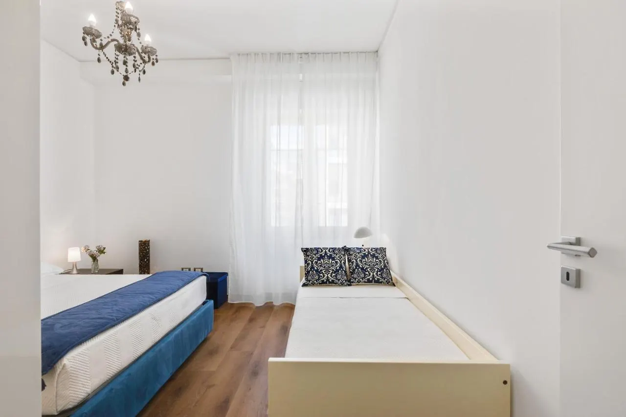 Residenza Dei Poeti - Roomy And Modern Flat Παλέρμο Διαμέρισμα
