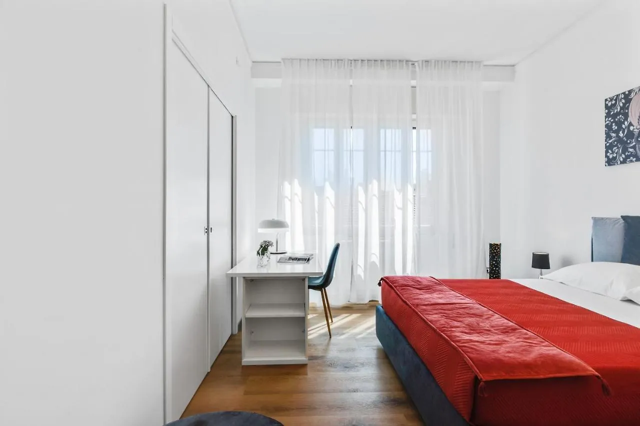 Residenza Dei Poeti - Roomy And Modern Flat Palermo Apartment