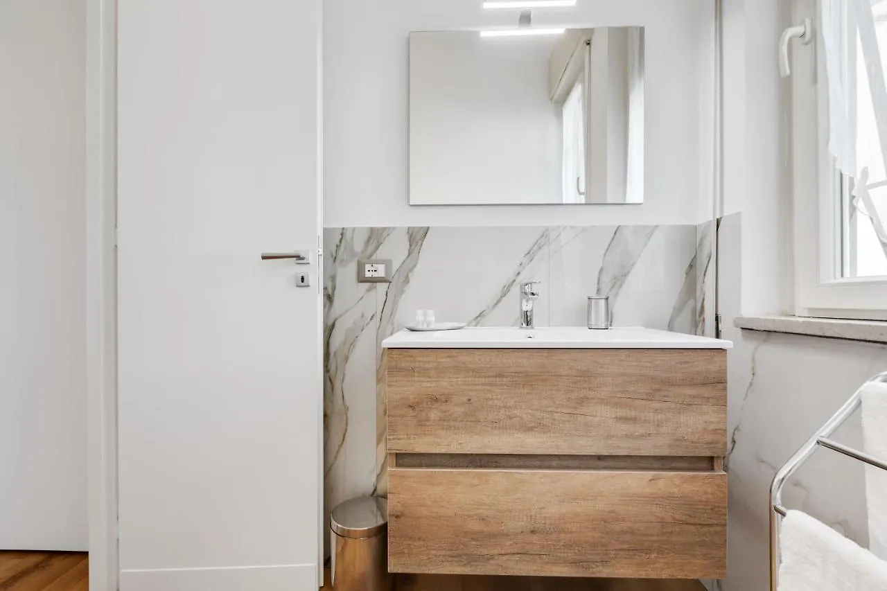 Residenza Dei Poeti - Roomy And Modern Flat Palermo Italy