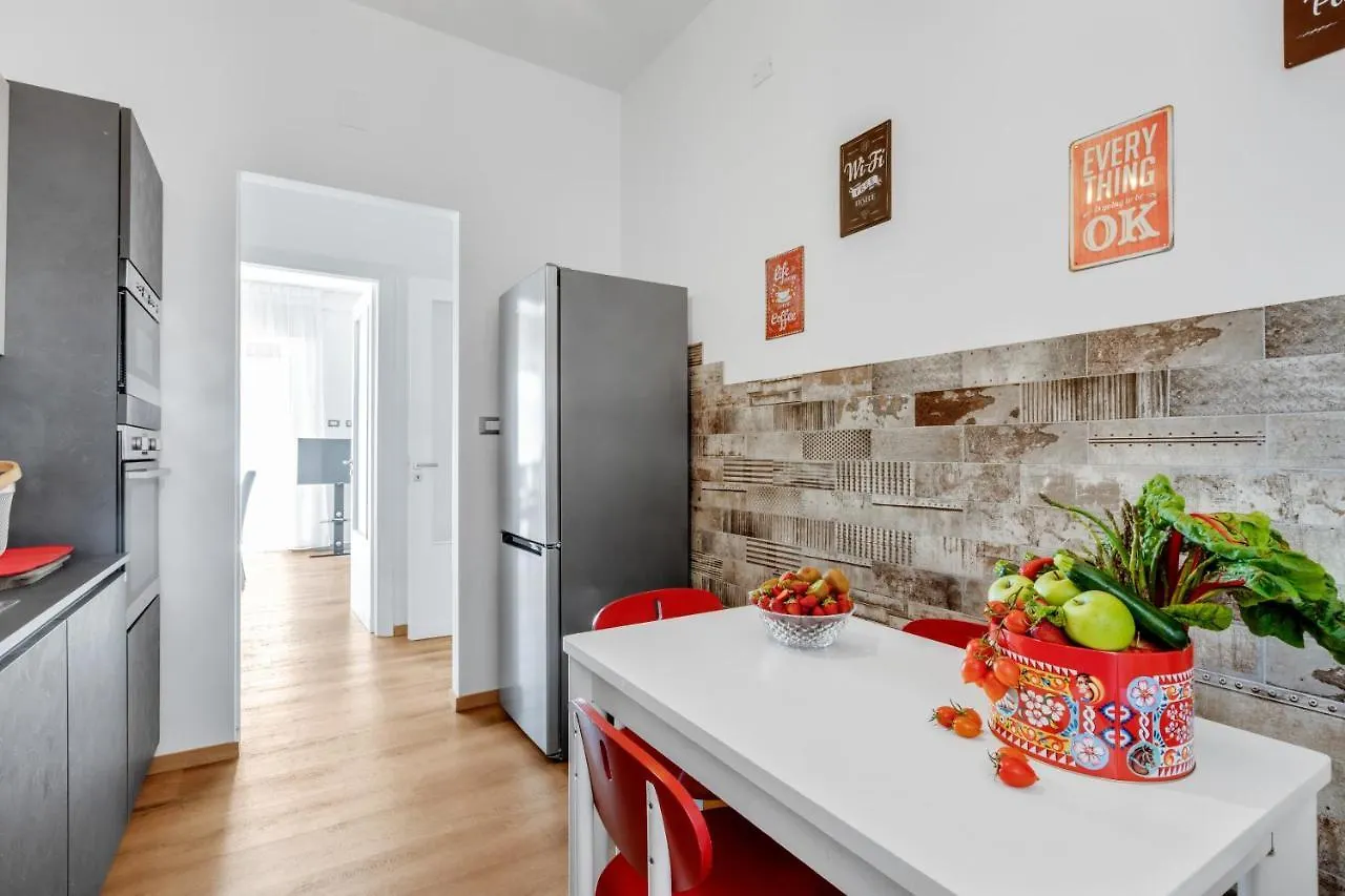Residenza dei Poeti - Roomy&Modern Flat Palermo 0*,